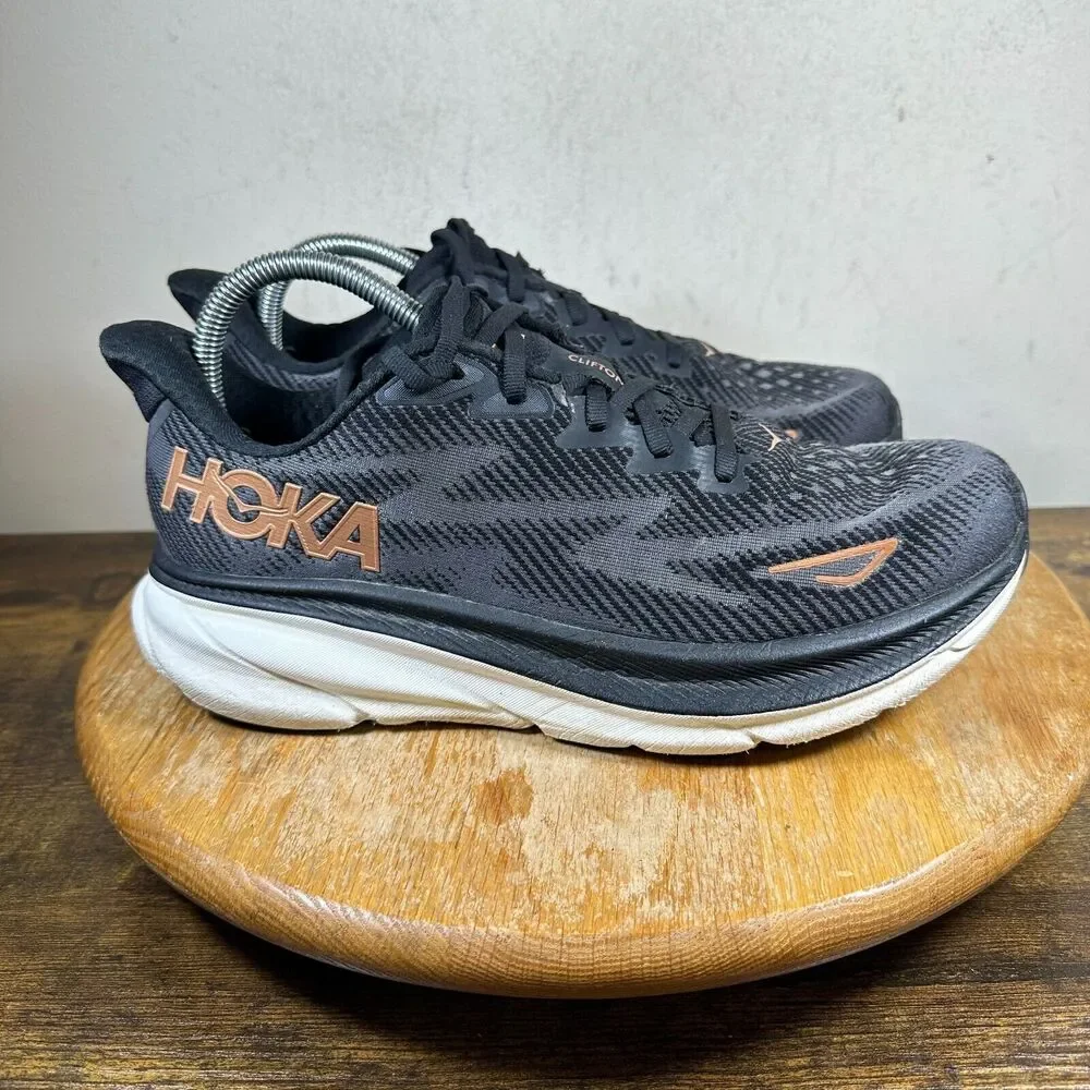 Hoka Clifton 9‎ Women's Size 9 D Black White 1132211 BCPPR Shoes Sneakers